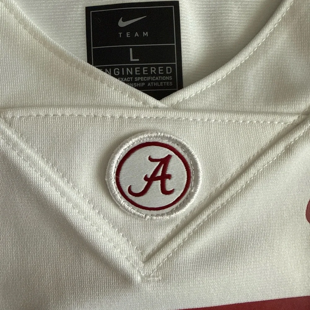 Nike Kids White and Red Jersey - Picture 5 of 6